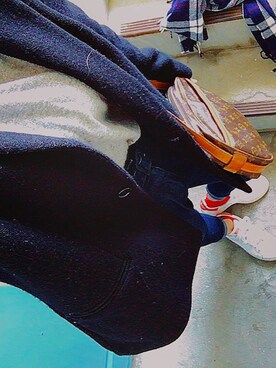 「LouisVuitton」｜「アイテム（チェスターコート）」を使った、n a r u m iさん（レディース・165cm）の冬コーディネート
