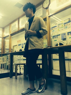 「KRIS VAN ASSCHE（クリスヴァンアッシュ）のアイテム（パンツ）」を使った、OTさん（メンズ・177cm）の春コーディネート