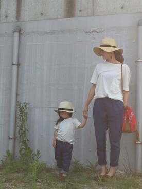 「麦わら帽子」｜「アイテム（モカシン/デッキシューズ）」を使った、COCOさん（キッズ・90cm）の春コーディネート