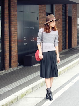 「rous（ラス）のアイテム（帽子）」を使った、MARIKOさん（レディース・168cm）の秋コーディネート