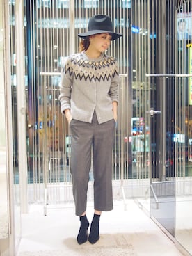 「rous（ラス）のアイテム（帽子）」を使った、MARIKOさん（レディース・168cm）の冬コーディネート