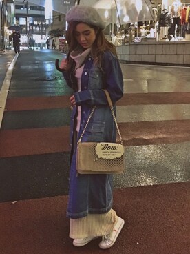 「RODEO CROWNS WIDE BOWL（ロデオクラウンズワイドボウル）のアイテム（ハンチング/ベレー帽）」を使った、石田梨緒さん（レディース・164cm）の秋コーディネート