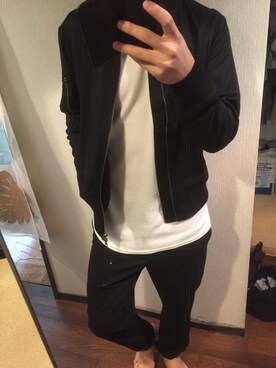 「tk.TAKEO KIKUCHI（ティーケータケオキクチ）のアイテム（MA-1）」を使った、マーシーさん（メンズ・176cm）の秋コーディネート