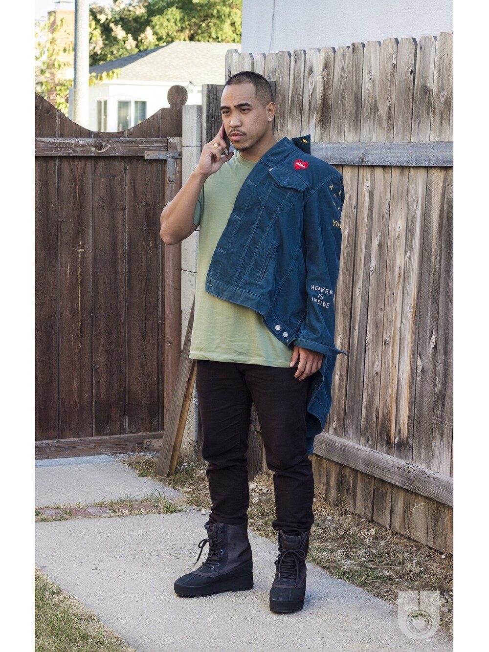 「ErickDeVera、WEARBOOKエントリー、STYLE、fashion、Japan、adidas、yeezyboost950」｜「UNIQLOのアイテム（Tシャツ/カットソー、その他）」を使った、Erick DeVeraさん（メンズ・173cm）の秋コーディネートの1枚目の写真