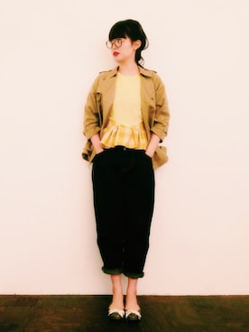 「ぺプラムトップス」｜「アイテム（トレンチコート）」を使った、青柳 文子さん（レディース・162cm）の春コーディネート