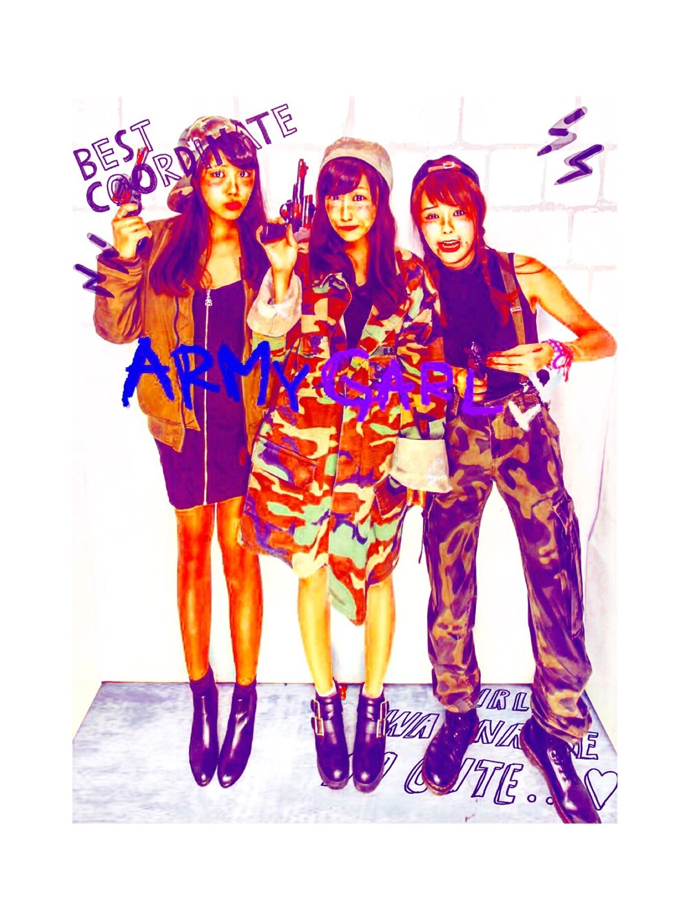 「halloween、army」｜「Dr. Martensのアイテム（ブーツ、ブラック系）」を使った、RYOKOさん（レディース・158cm）の秋コーディネートの1枚目の写真