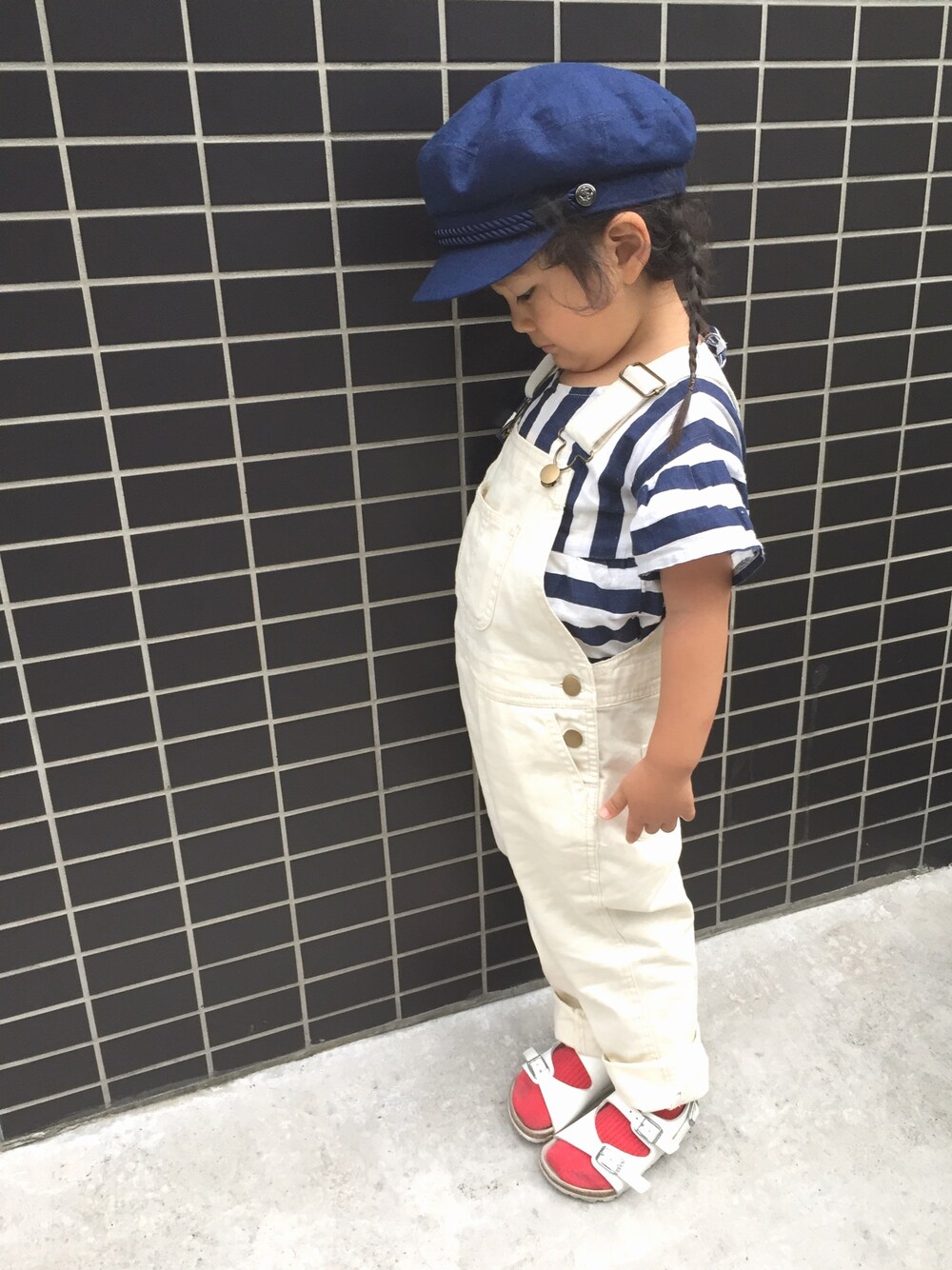 「マリンキャップ、サロペット、オーバーオール、マリンコーデ」｜「BIRKENSTOCKのROMA/ローマ(KIDS)（サンダル、ブラウン系）」を使った、Kanさん（キッズ・100cm）の夏コーディネートの1枚目の写真