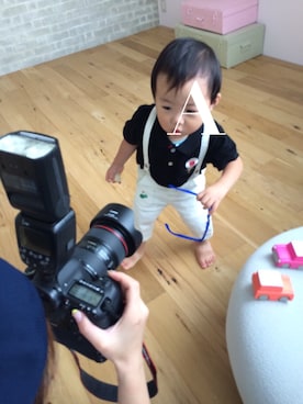 「Design Tshirts Store graniph（デザイン　ティーシャツ　ストア　グラニフ）のゲゲゲの鬼太郎キッズポロシャツ/目玉おやじ刺繍（ポロシャツ、ブラック系）」を使った、ーtsukーさん（キッズ）の春コーディネート