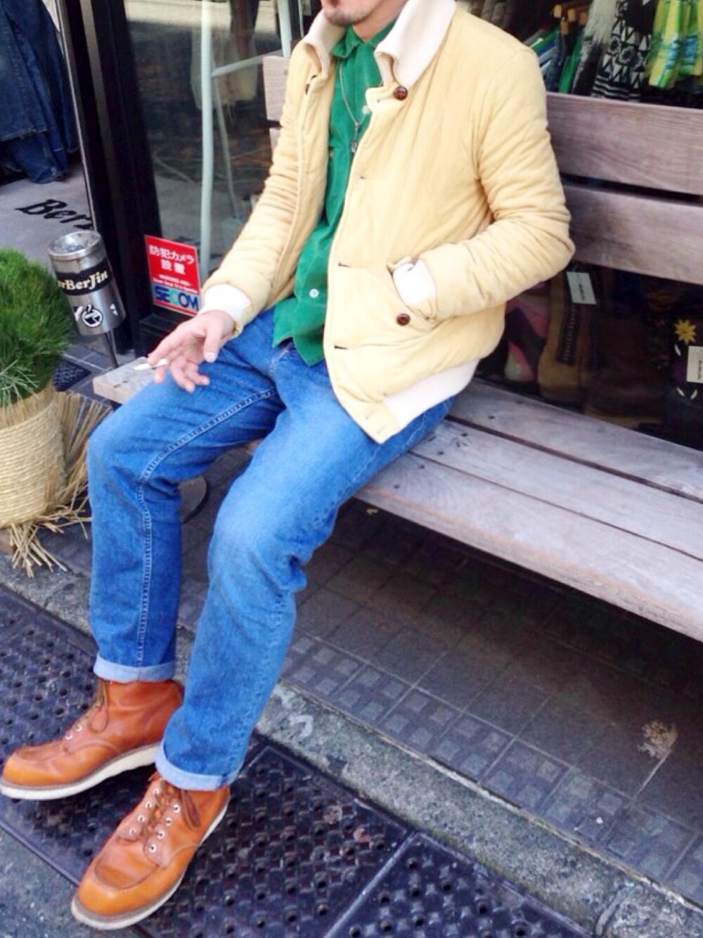 「RED WINGのアイテム（ブーツ、ブラウン系）」を使った、バンチャメーさん（メンズ・169cm）の秋コーディネートの1枚目の写真