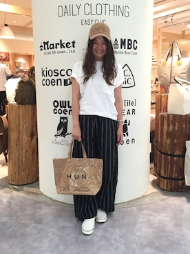 「coen（コーエン）の【スマイルプライス】ストライプリラックスワイドパンツ（その他パンツ、ブラック系）」を使った、coen ちょざさん（レディース・162cm）の夏コーディネート