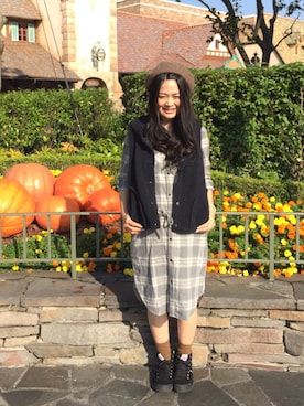 「coenスタッフスタイリング」｜「アイテム（レッグウェア）」を使った、coen ちょざさん（レディース・162cm）の秋コーディネート