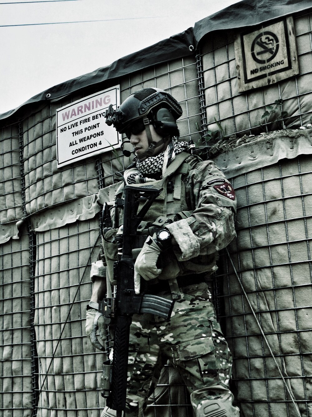 「Airsoft、サバゲー、カモフラ、ミリタリー、アーミー、陸軍」｜「Eagle industriesのアイテム（その他アウター、ベージュ系）」を使った、Masonさん（メンズ・175cm）の夏コーディネートの1枚目の写真
