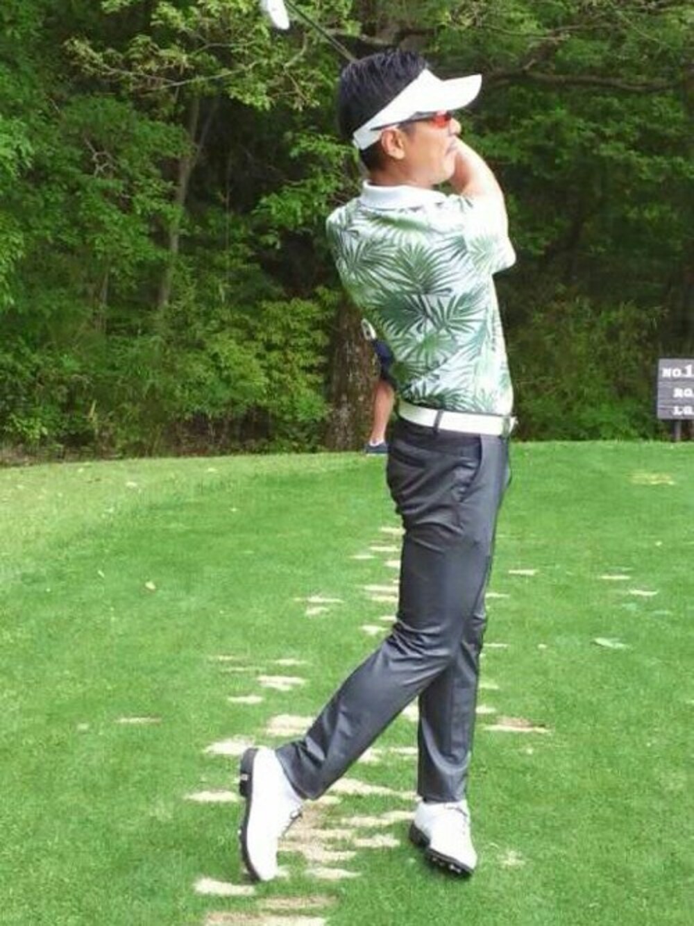 MARK & LONAのサンバイザーを使った人気ファッション