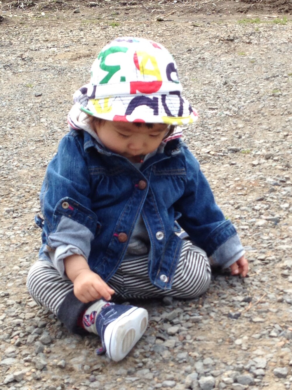 「おばあちゃんち」｜「OSHKOSHのアイテム（ブルー系）」を使った、モモモン♡さん（キッズ・70cm）の冬コーディネートの1枚目の写真