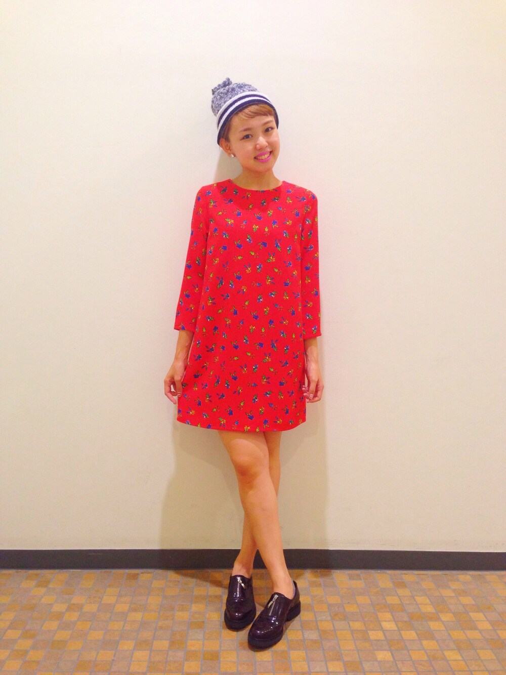 「ワンピース、Ray BEAMS、BERNSTOCK SPEIRS、レトロ、フラワープリント」｜「Ray BEAMSのRay BEAMS / フラワープリント クルーネック ワンピース（ワンピース、レッド系）」を使った、SAKKOさん（レディース・165cm）の夏コーディネートの1枚目の写真