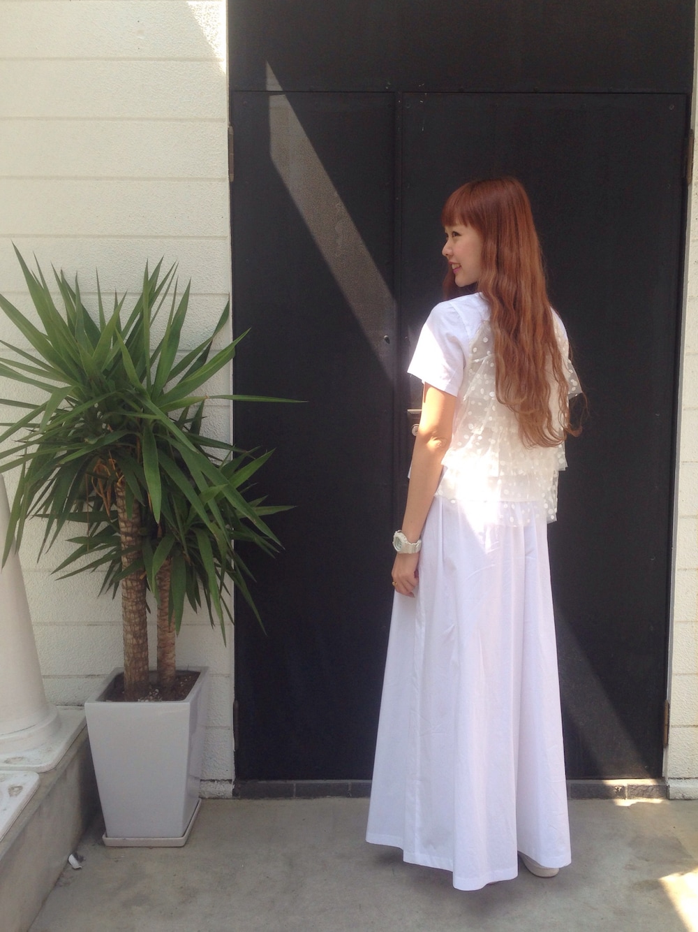 「オールホワイト、MUVEIL、ガウチョパンツ、Ray BEAMS」｜「BEAMS BOYのadidas / Stan Smith (Green) 15SS（スニーカー、ホワイト系）」を使った、SAKKOさん（レディース・165cm）の春コーディネートの1枚目の写真