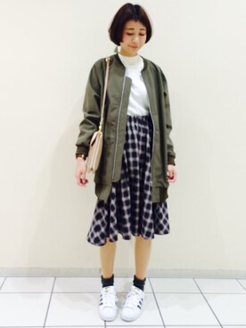 「定番」｜「アイテム（ブルゾン）」を使った、ジュリさん（レディース・163cm）の秋コーディネート