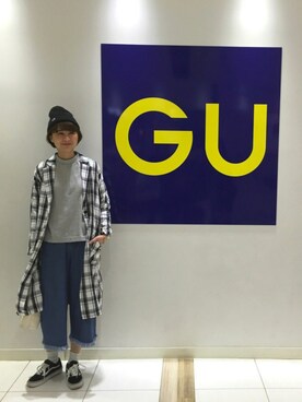 「お買い物」｜「アイテム（ニットキャップ/ビーニー）」を使った、ジュリさん（レディース・163cm）の春コーディネート