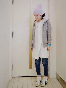 「白いスニーカー」｜「アイテム（シャツワンピース）」を使った、soranotoiroさん（レディース・160cm）の春コーディネート
