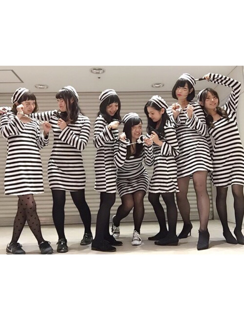 「WEAR HALLOWEEN 2015、仮装、ハロウィンメイク、ボーダー、ワンピース、囚人服、Trick or Treat、黒スニーカー、秋、outfit」｜「YAHOO JAPANのアイテム（ワンピース、ブラック系）」を使った、りなっぷ🌼さん（レディース・152cm）の秋コーディネートの1枚目の写真