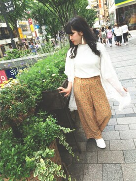 「LOWRYS FARM（ローリーズファーム）のアイテム（トップス、ホワイト系）」を使った、nakamura  shiorlさん（レディース・157cm）の夏コーディネート