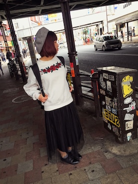 「GU（ジーユー）のアイテム（スカート、ブラック系）」を使った、nakamura  shiorlさん（レディース・157cm）の秋コーディネート