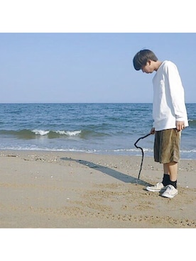 「古着のアイテム（トップス、ホワイト系）」を使った、鈴木さん（メンズ・162cm）の春コーディネート