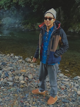 「アイテム（マウンテンパーカー、ブルー系）」を使った、UENO YU→TAさん（メンズ・174cm）の秋コーディネート