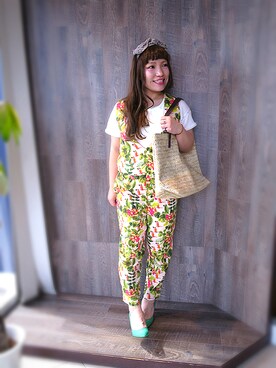 「アイテム（つなぎ/オールインワン、ベージュ系）」を使った、cozueさん（レディース・149cm）の春コーディネート