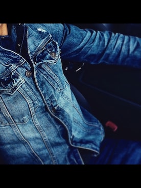 「Abercrombie&Fitch（アバークロンビーアンドフィッチ）のアイテム（デニムジャケット）」を使った、Otsuka Yutaさん（メンズ・183cm）の冬コーディネート