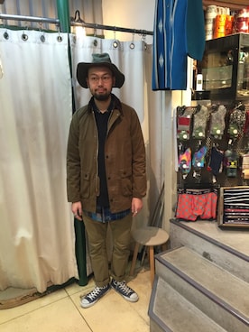 「Gramicci（グラミチ）のアイテム（スウェット）」を使った、すずき ともたかさん（メンズ・183cm）の冬コーディネート