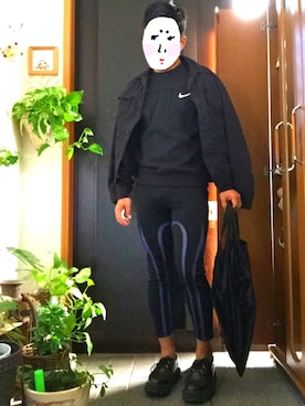 「COMME des GARCONS HOMME（コム デ ギャルソン・オム）のアイテム（ナイロンジャケット）」を使った、ともとも共とともどもにさん（メンズ・166cm）の秋コーディネート