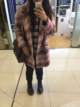 「red」｜「アイテム（ピーコート）」を使った、Carrie Yipさん（レディース・165cm）の冬コーディネート