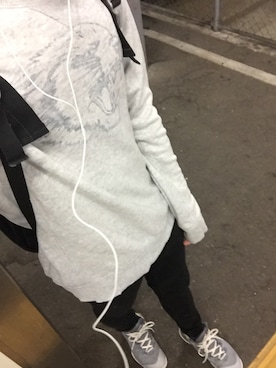 「Abercrombie&Fitch（アバークロンビーアンドフィッチ）のアイテム（スウェット）」を使った、マンダムさん（メンズ・179cm）の春コーディネート