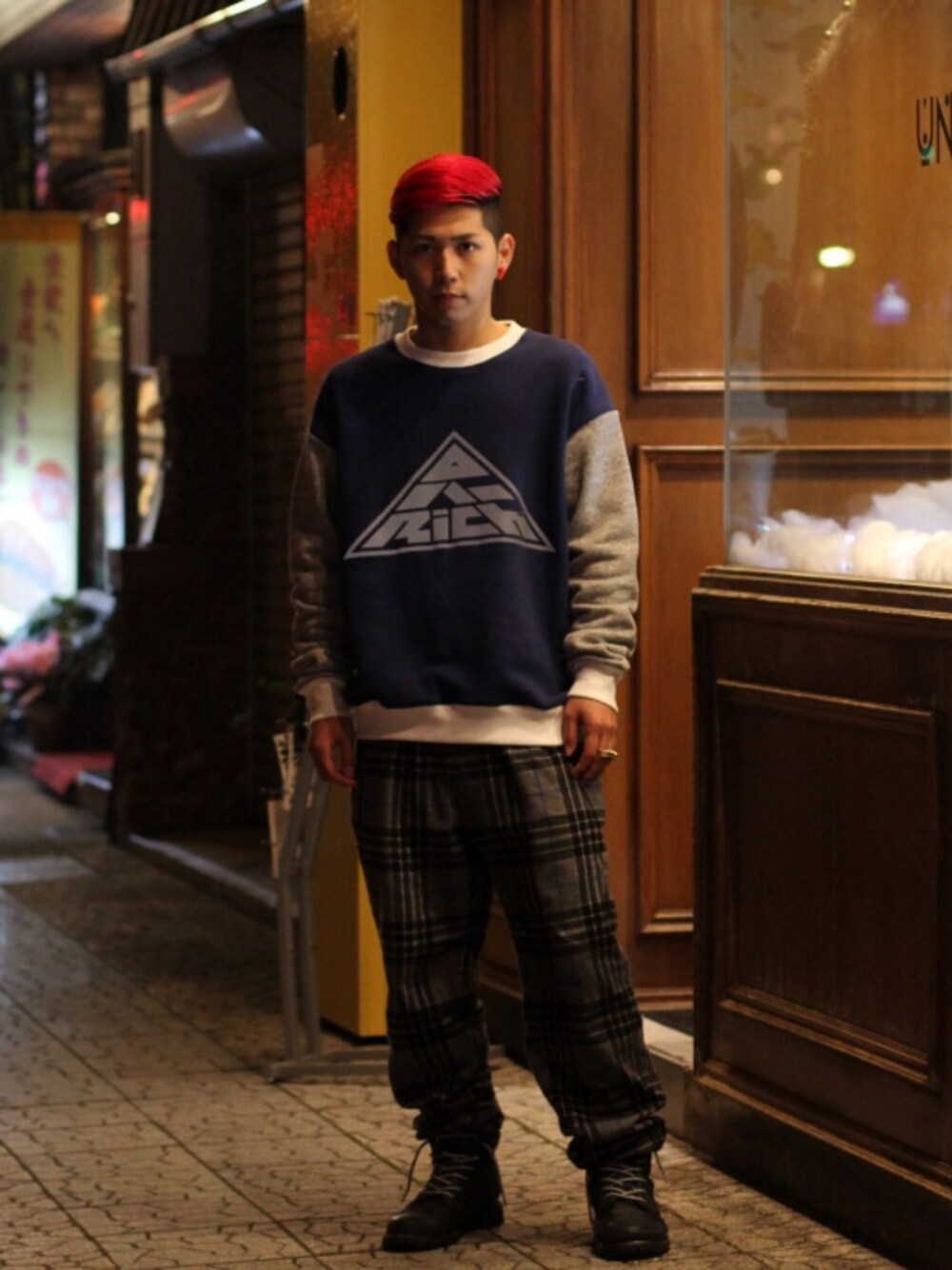 「PHENOMENON、check、チェックパンツ、ミリタリー、スポーツミックス、JOYRICH」｜「JOYRICHのアイテム（スウェット、ブルー系）」を使った、HIROSHIさん（メンズ・167cm）の冬コーディネートの1枚目の写真
