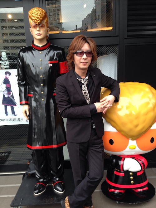 青木英憲 (ヒデッチー)使用(roen×semantic design)的時尚穿搭