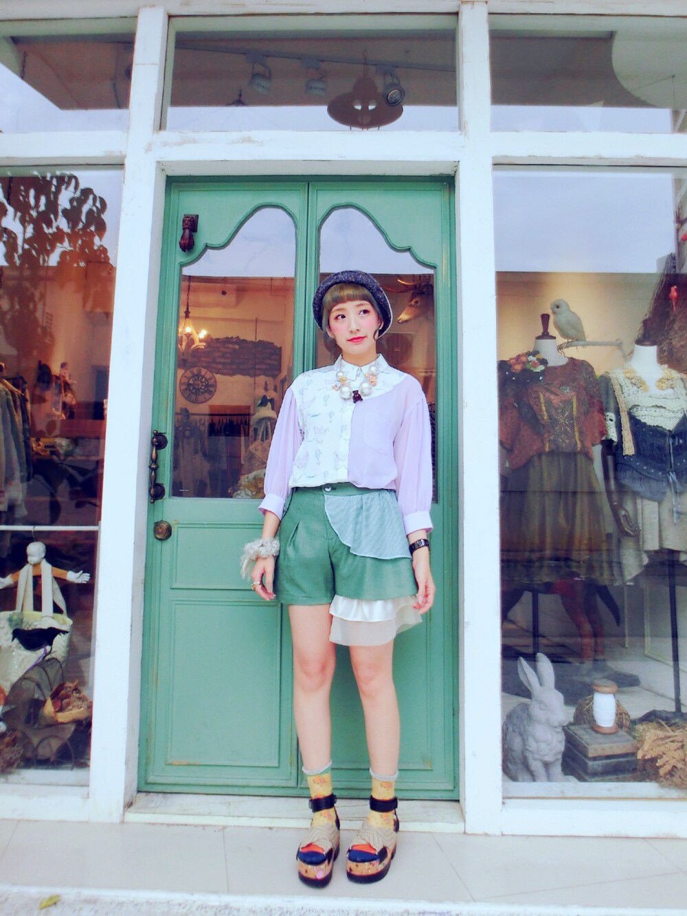 「Cry.、guri&Ji'ne、one third、Choucas」｜「JI'NEのアイテム（トップス、ピンク系）」を使った、木塔麻さん（レディース・160cm）の冬コーディネートの1枚目の写真
