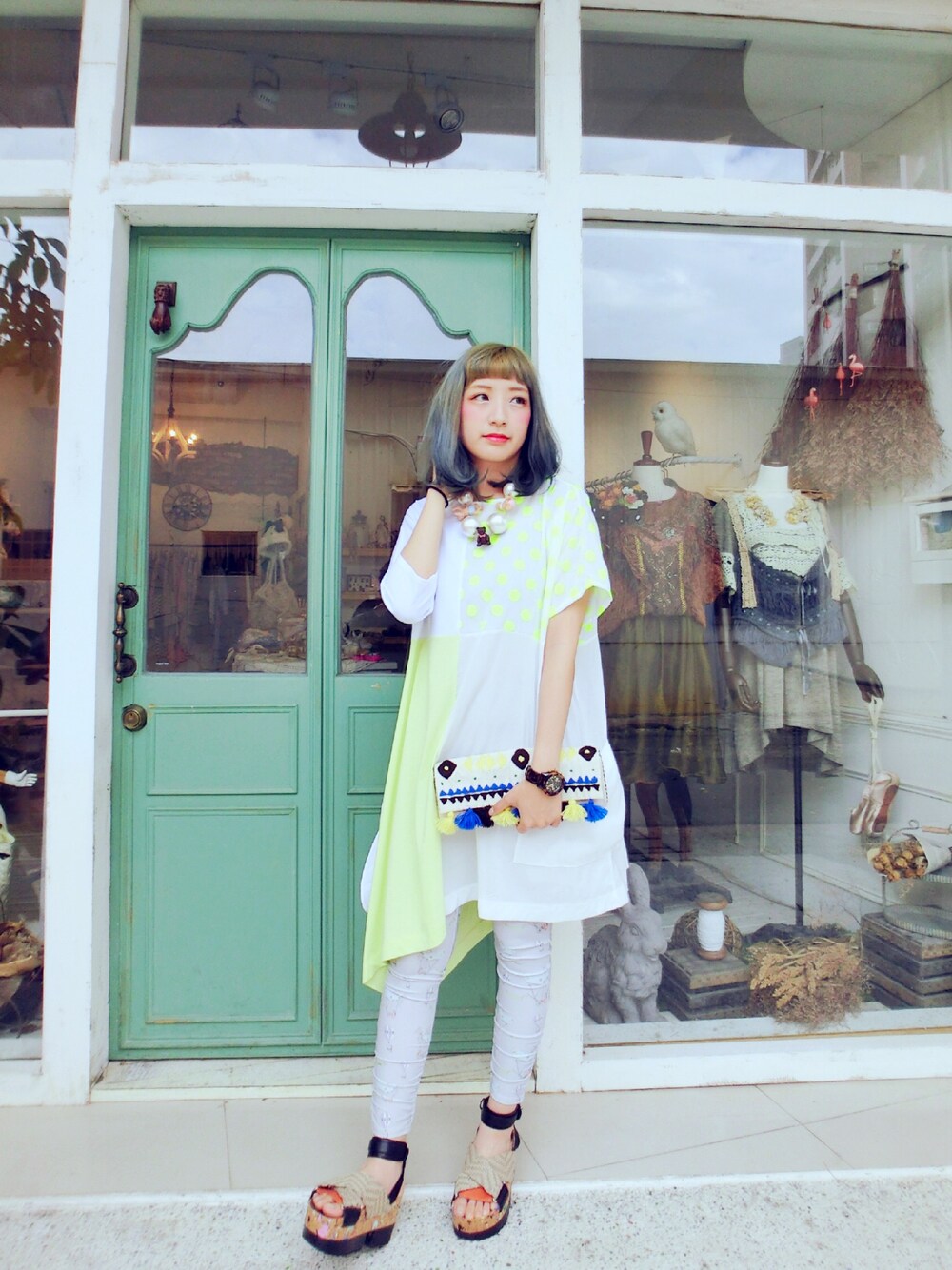 「Choucas、Guri、one third、balloon、humming bird」｜「guriのアイテム（ワンピース/ドレス、イエロー系）」を使った、木塔麻さん（レディース・160cm）の冬コーディネートの1枚目の写真