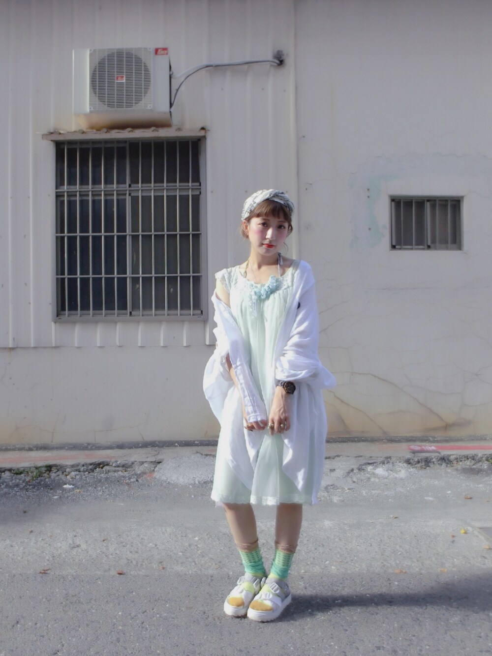 「vintage、control freak、summer、Choucas、handmade」｜「VINTAGEのアイテム（ワンピース、グリーン系）」を使った、木塔麻さん（レディース・160cm）の夏コーディネートの1枚目の写真