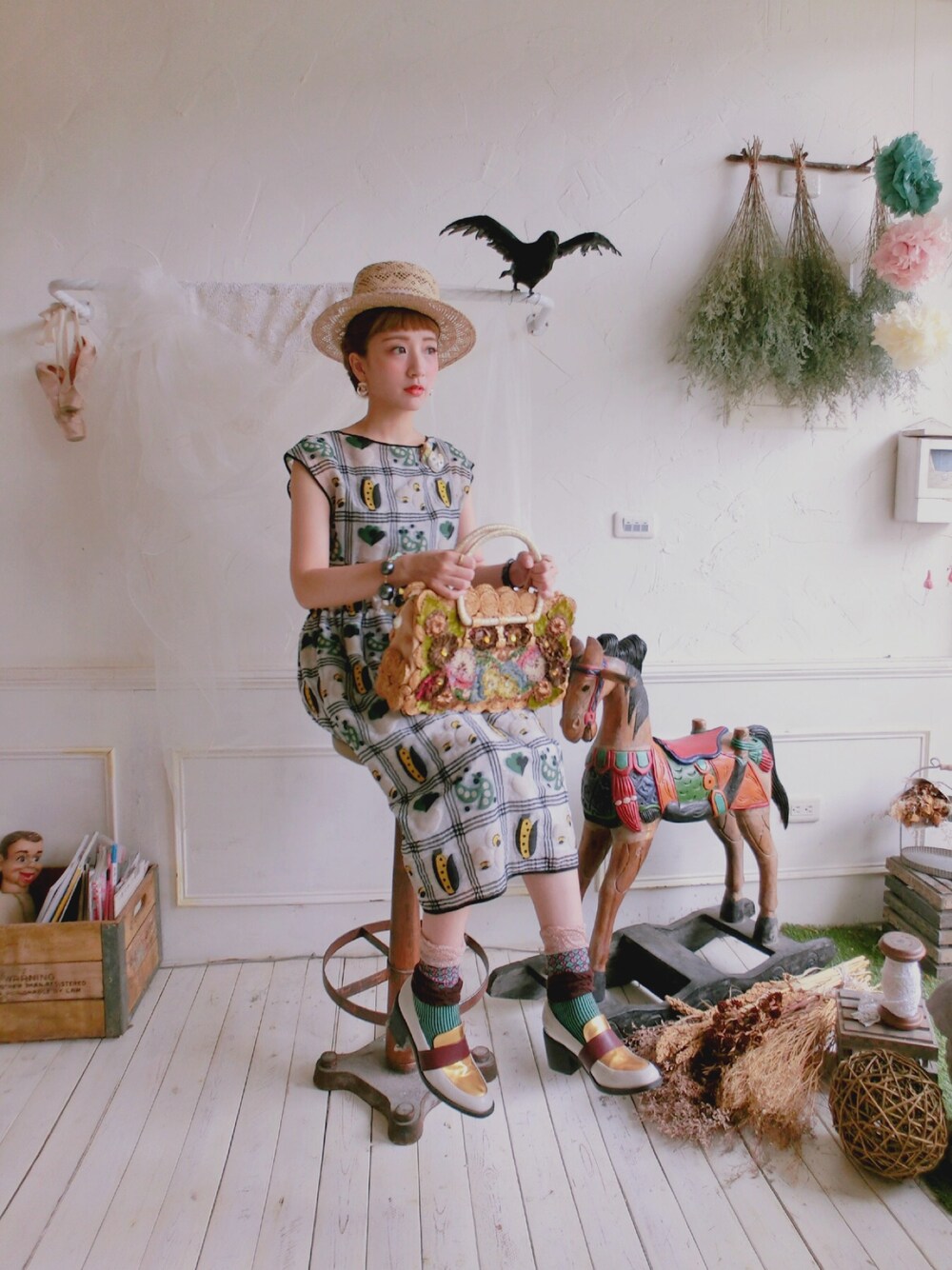 「sedmikrasky、Choucas、cat、summer、Kaorinomori」｜「VINTAGEのアイテム（バッグ、その他）」を使った、木塔麻さん（レディース・160cm）の夏コーディネートの1枚目の写真