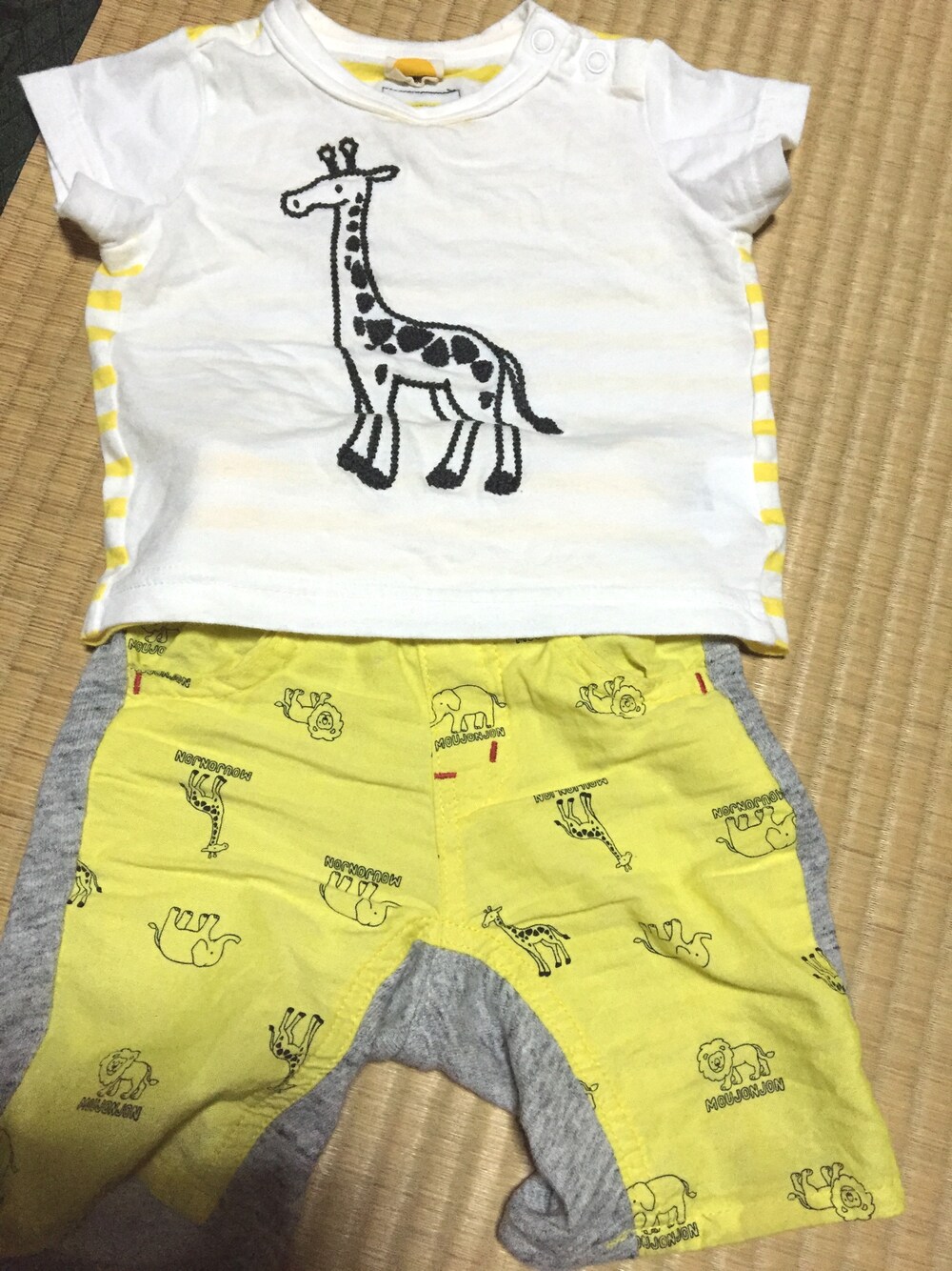 「男の子、9ヵ月、ムージョンジョン、動物園、動物柄」｜「Moujonjonのアイテム（Tシャツ/カットソー、ホワイト系）」を使った、たそさん（キッズ・70cm）の春コーディネートの1枚目の写真