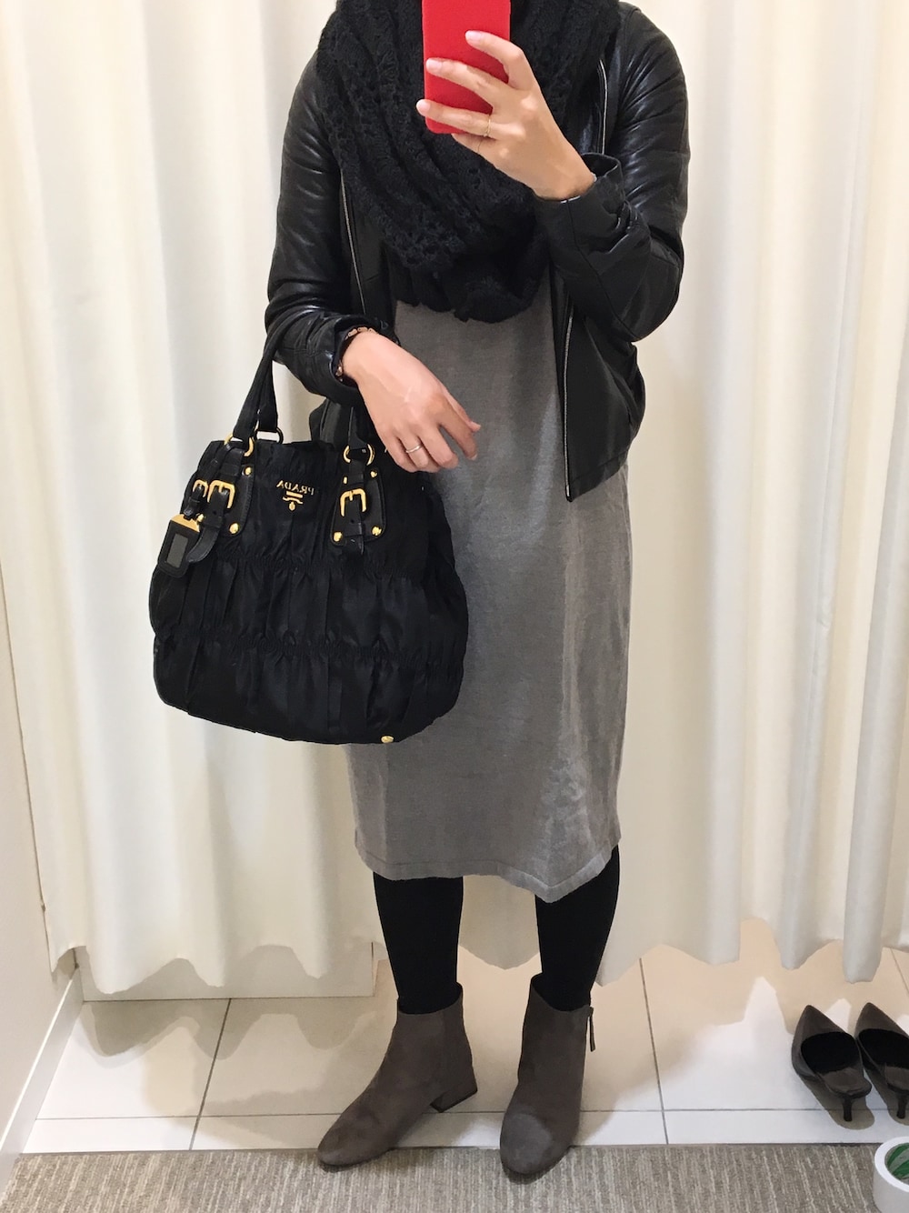 「シンプル、秋のコーデ、レザー、モノトーン、ZARA、PRADA、スヌード」｜「cITRUS nOTESのアイテム（ライダースジャケット、ブラック系）」を使った、sa.sa.no.さん（レディース・160cm）の秋コーディネートの1枚目の写真