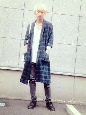 「金髪」｜「アイテム（その他アウター）」を使った、久保 凌也さん（メンズ・171cm）の秋コーディネート