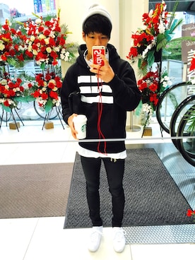 「beats. by dr.dre（ビーツバイドクタードレ）のアイテム（スマホグッズ）」を使った、Jump.eiさん（メンズ・165cm）の春コーディネート