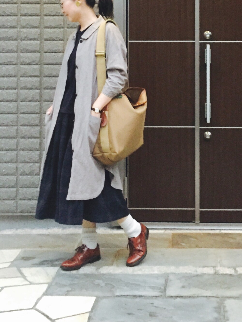 「秋のコーデ、秋、ブラックウォッチ」｜「木木のアイテム（イヤリング、イエロー系）」を使った、na.さん（レディース・160cm）の秋コーディネートの1枚目の写真