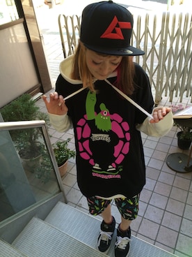 「ROLLING CRADLE（ローリングクレイドル）のアイテム（パーカー）」を使った、Juuunco.さん（レディース・155cm）の春コーディネート