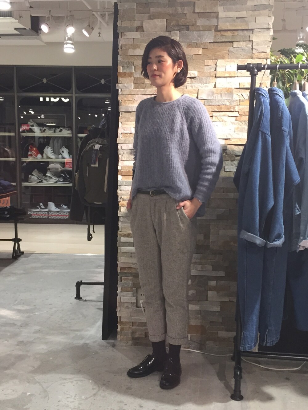 「ブルーニット、ウールパンツ」｜「JUNREDのアイテム（その他アウター、ブルー系）」を使った、MOTOCHIKAさん（メンズ・167cm）の冬コーディネートの1枚目の写真