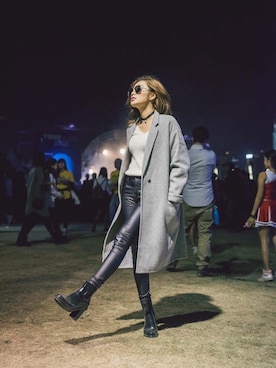 「model」｜「アイテム（ダウンジャケット/コート）」を使った、Wiyona Yeungさん（レディース・168cm）の秋コーディネート