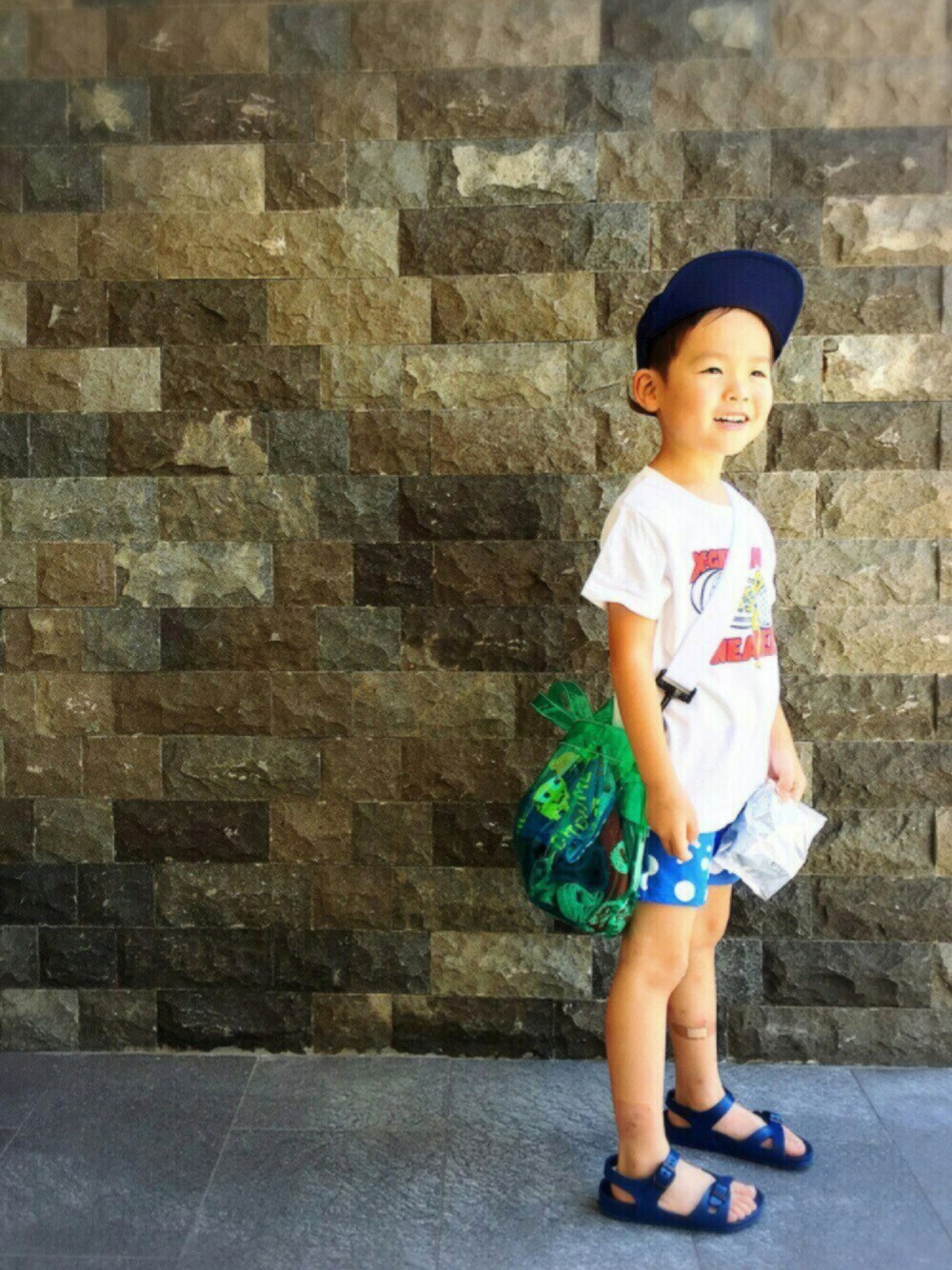 「ポカリコーデバトン、水着、夏コーデ、プール」｜「HELLY HANSENのTWILL CAP（キャップ、ブルー系）」を使った、はちさん（キッズ・110cm）の夏コーディネートの1枚目の写真
