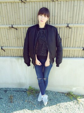 「リメイクデニム」｜「アイテム（スウェット）」を使った、mmyzabroさん（レディース・164cm）の冬コーディネート